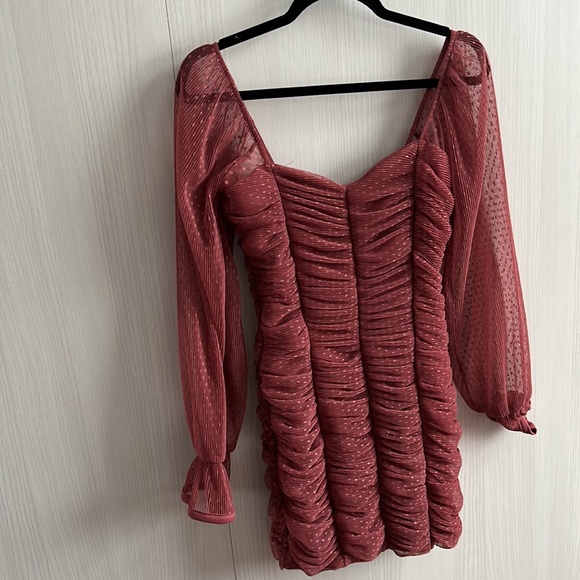 NWOT Revamped bell sleeve rusched mini dress dusty rose size m - Picture 3 of 8